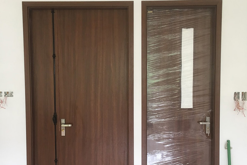 Lắp đặt cửa gỗ công nghiệp cho phòng ngủ – nhà tắm ở chung cư Seasons Avenue