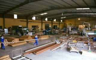 Thi công lắp đặt cửa gỗ công nghiệp tại Hà Nội ở đâu uy tín – chất lượng?
